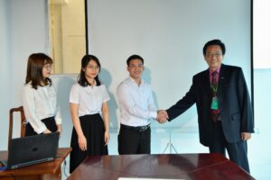 Ban Đối ngoại & Quan hệ công chúng trường Đại học Trưng Vương hỗ trợ tìm việc cho tân sinh viên