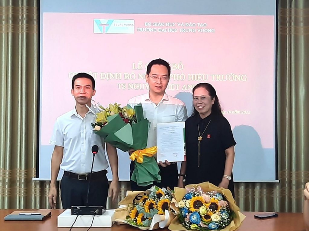 Lễ bổ nhiệm Tân Phó Hiệu trưởng và kiện toàn nhân sự tại Trường Đại học Trưng Vương