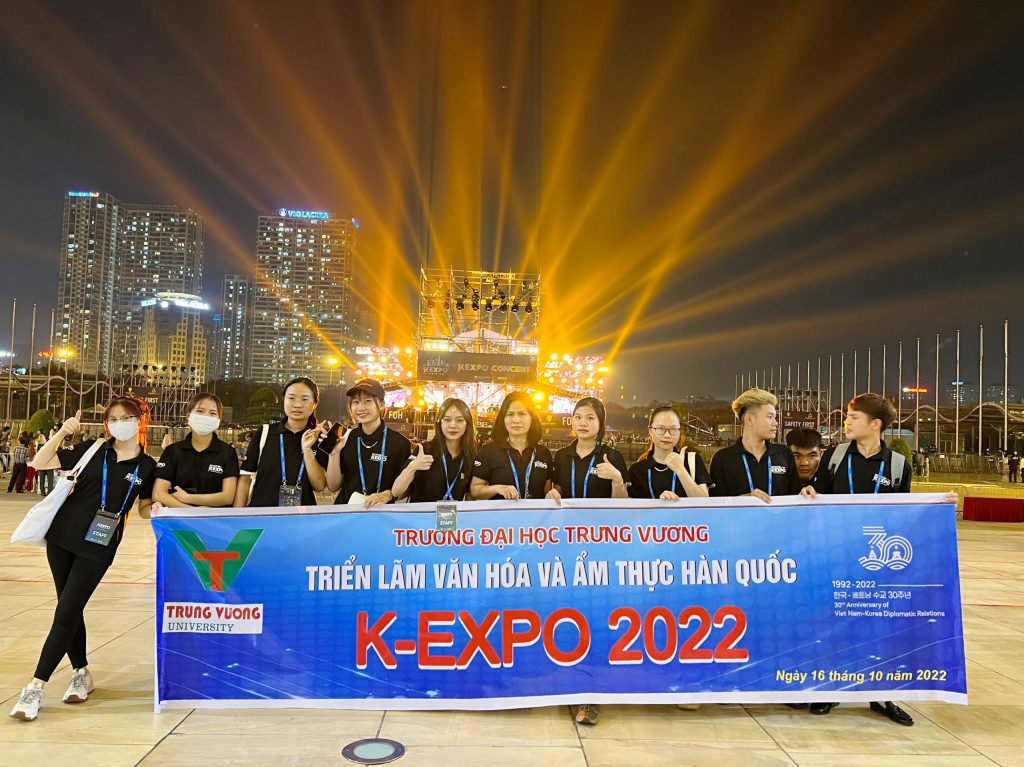 Sinh viên trường Đại học Trưng Vương cùng K-EXPO Việt Nam 2022