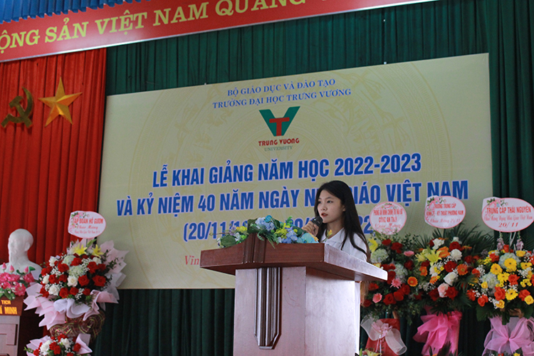 Lễ khai giảng năm học 2022 - 2023 và kỷ niệm 40 năm Ngày Nhà giáo Việt Nam 20/11/1982 - 20/11/2022 đầy cảm xúc của thầy trò trường Đại học Trưng Vương