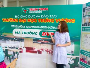 Trưng Vương khuấy động ngày hội tuyển sinh 2023 tại THPT Chuyên Vĩnh Phúc