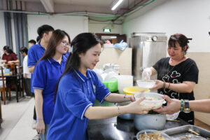 “Đặc sản” không thể bỏ lỡ khi đến thăm campus Trưng Vương
