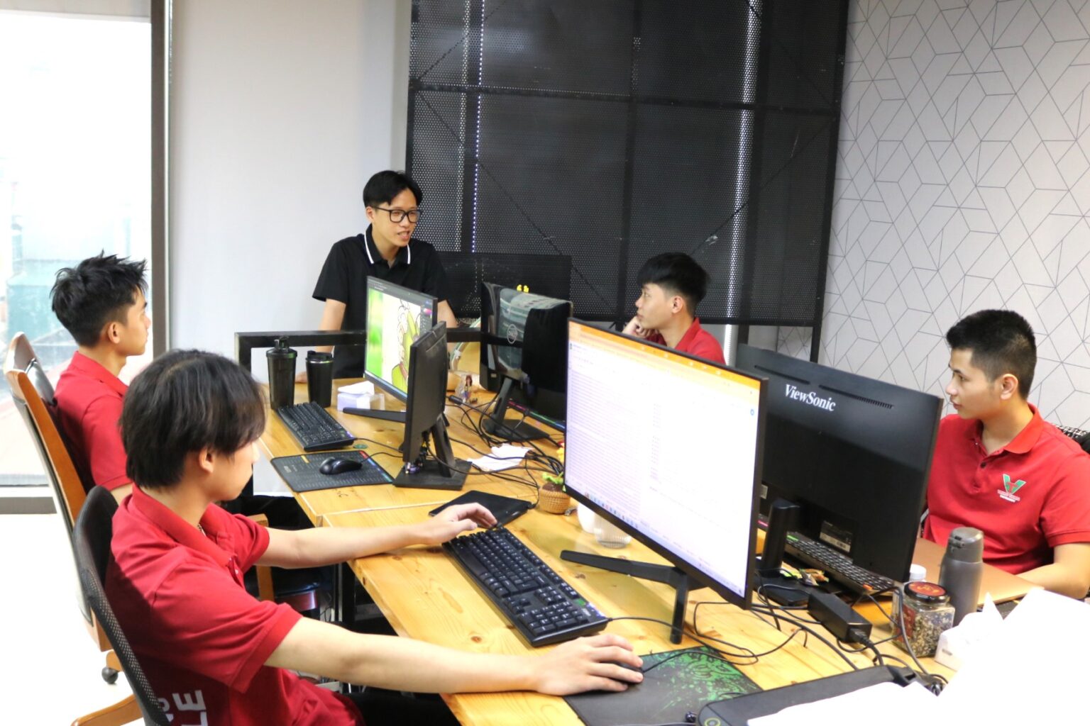 Information Technology: A Career Leading the Digital Age - Trường Đại ...