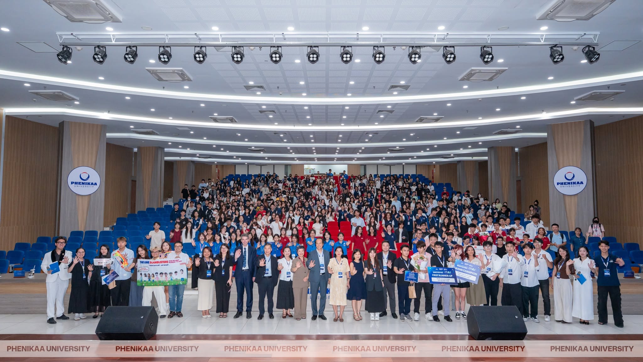 Sinh viên Trường Đại học Trưng Vương ghi dấu ấn tại Grand Finale Green Intelligence Challenge 2026