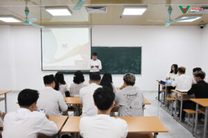 Khoa truyền thông TVU: Buổi thi học phần Kỹ năng dẫn chương trình – Bản lĩnh được khẳng định từ thực tiễn