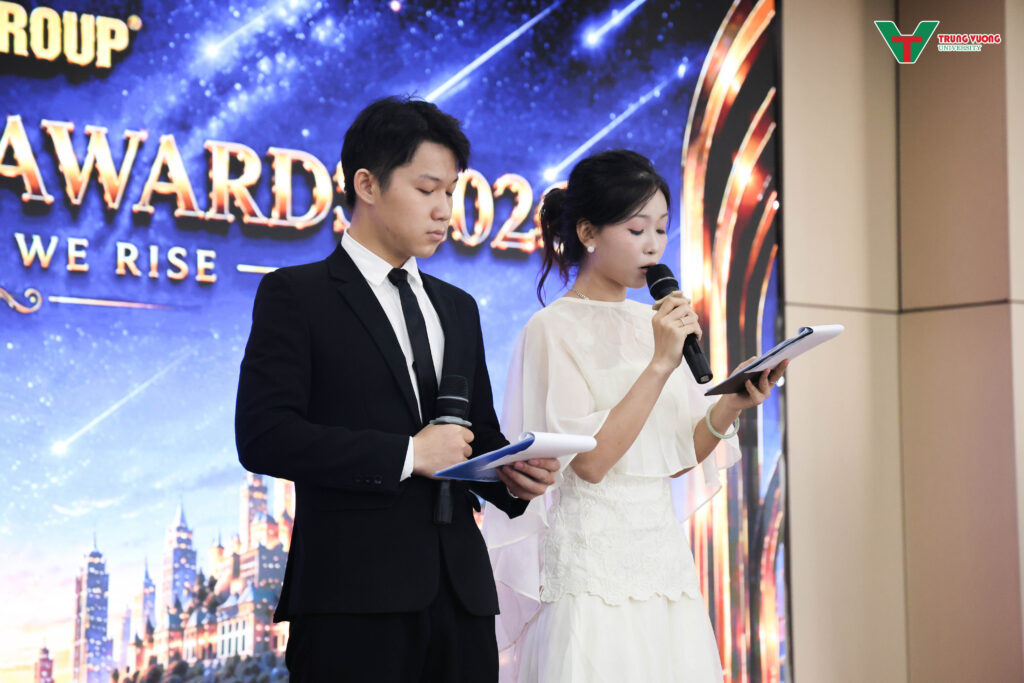 Khoa du lịch mô phỏng sự kiện TOP AGENTS AWARDS 2026
