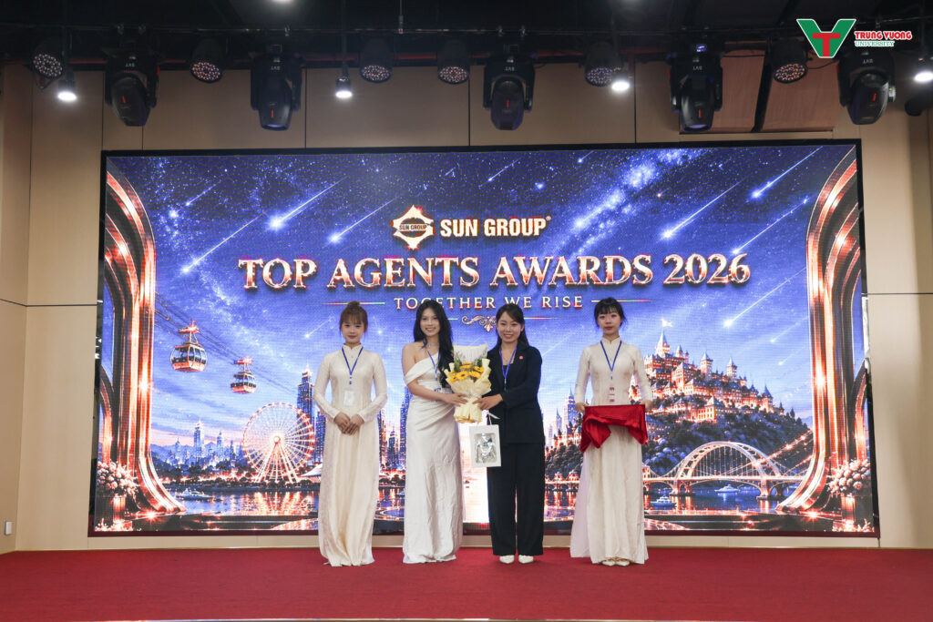 Khoa du lịch mô phỏng sự kiện TOP AGENTS AWARDS 2026