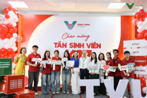 Ngày hội nhập học K17 tại Trường Đại học Trưng Vương: Khởi đầu hành trình mới với những ước mơ lớn