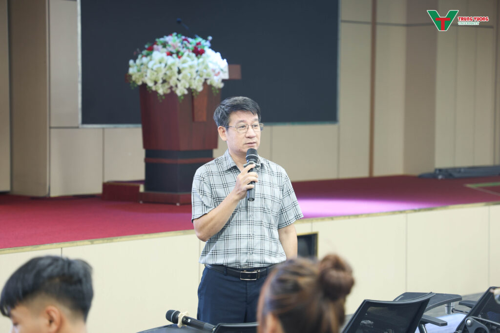 Tuần sinh hoạt công dân sinh viên K17 tại TVU 