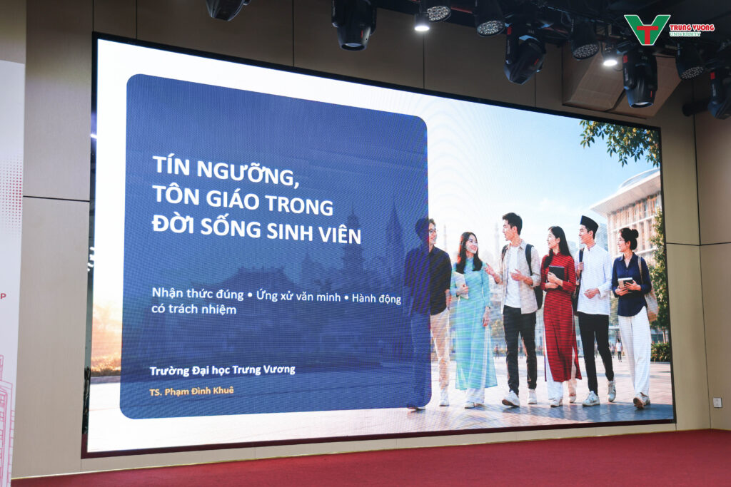 Tuần sinh hoạt công dân sinh viên K17 tại TVU 