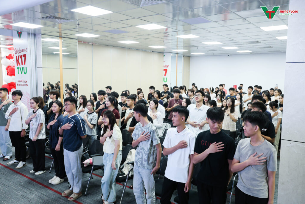 Tuần sinh hoạt công dân sinh viên K17 tại TVU 