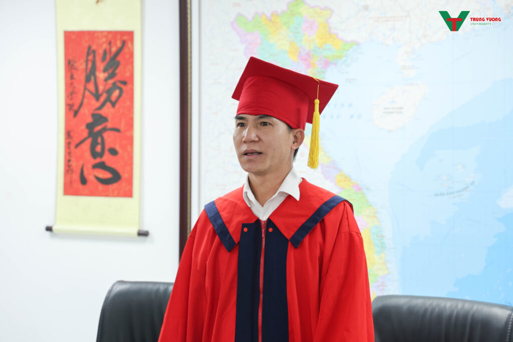 Trường Đại học Trưng Vương trao bằng Thạc sĩ cho học viên năm 2026

