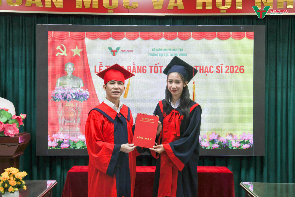 Trường Đại học Trưng Vương trao bằng Thạc sĩ cho học viên năm 2026

