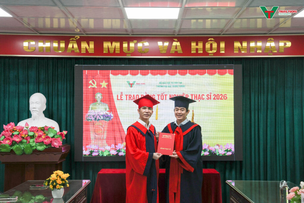 Trường Đại học Trưng Vương trao bằng Thạc sĩ cho học viên năm 2026

