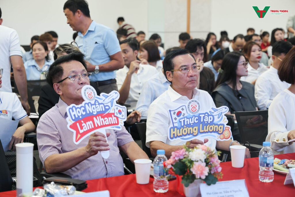Đại học Daeduk phỏng vấn học bổng tại Trường Đại học Trưng Vương Đại học Daeduk phỏng vấn học bổng tại Trường Đại học Trưng Vương