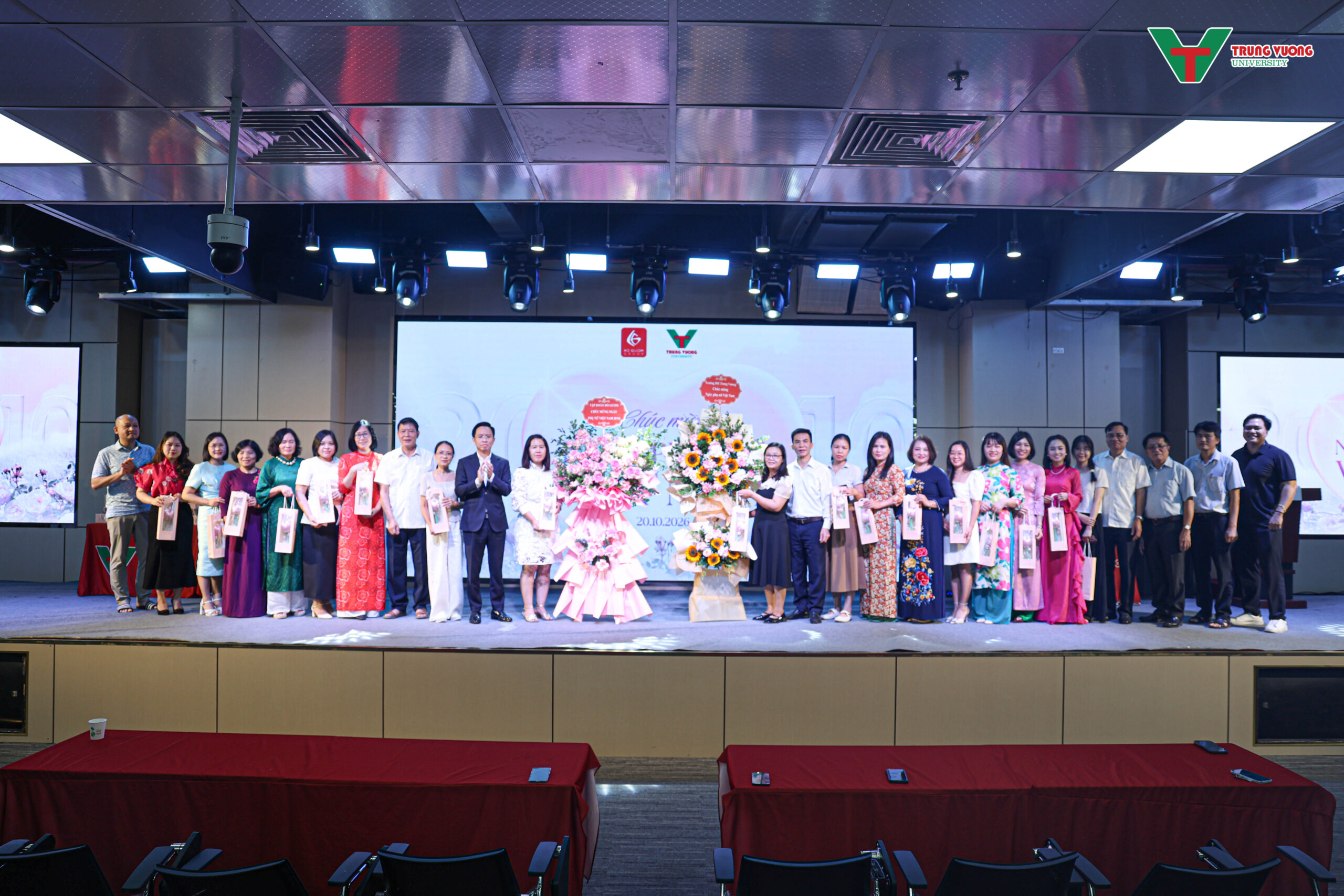 Tập đoàn Hồ Gươm và Trường Đại học Trưng Vương gắn kết yêu thương, tôn vinh phái đẹp nhân ngày 20/10 