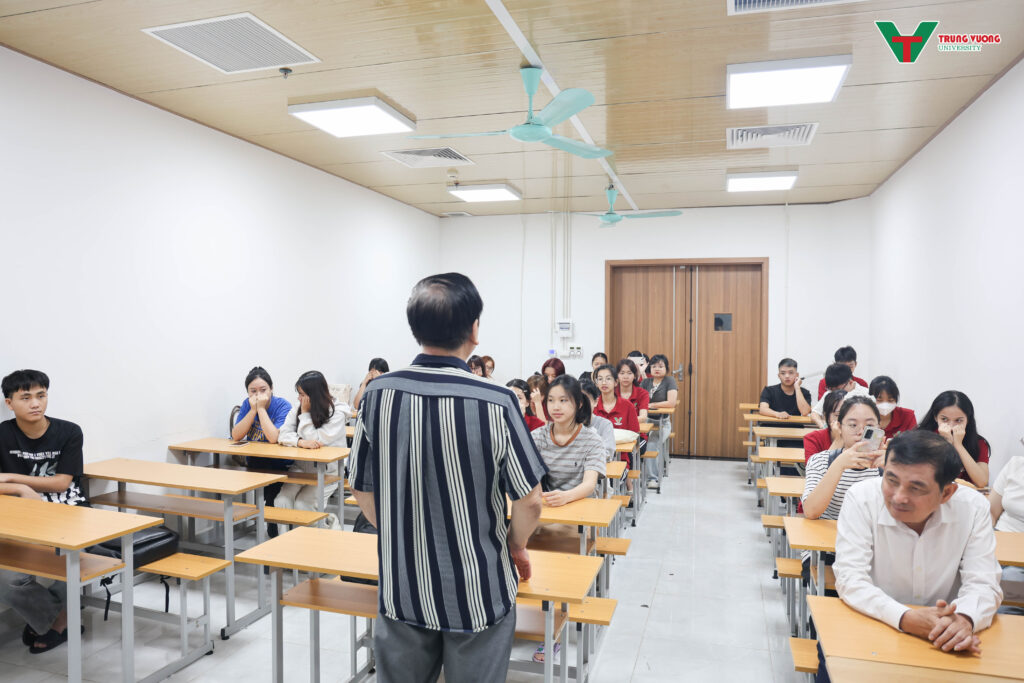 Sinh viên Điều dưỡng TVU K17 nhận áo blouse trắng Sinh viên Điều dưỡng TVU K17 nhận áo blouse trắng